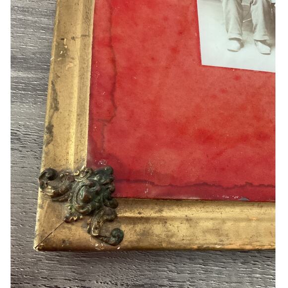 Antique Photography in Antique Frame Family Photo Dated - Picture 3 of 8